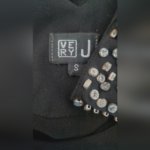 💚5/$25 Very J Black Semi Sheer Blouse Embellished Cuff Long Sleeves Size Small - Picture 6 of 6